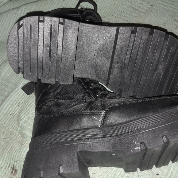 Women's boots - Picture 3 of 4